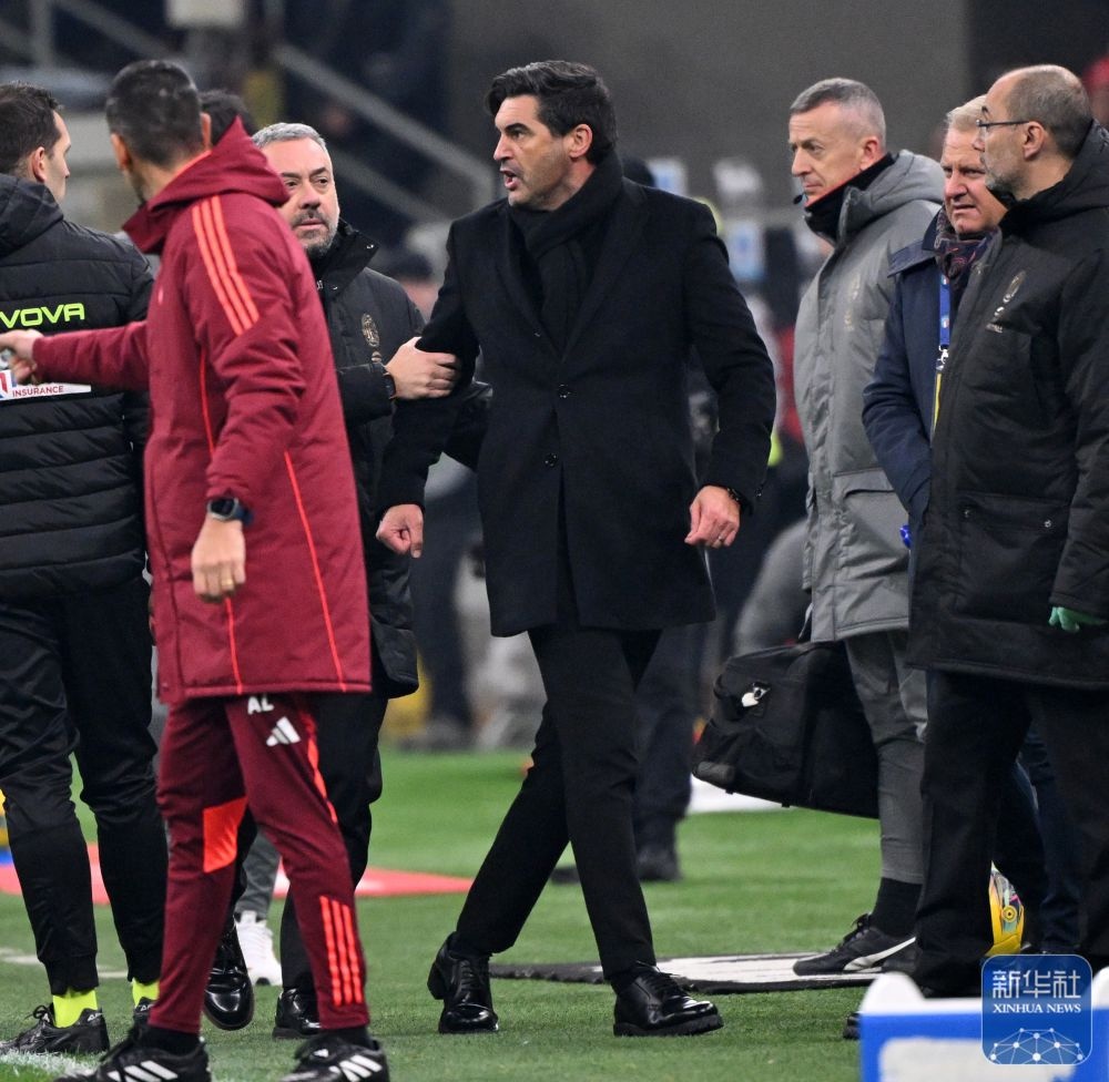 巴塞罗那惨败,客场不敌AC米兰 巴塞罗那惨败,客场不敌AC米兰