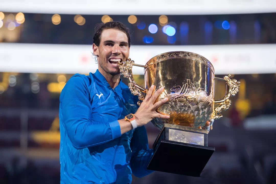 年终总决赛险胜拉沃尔杯,纳达尔刷新纪录 年终总决赛险胜拉沃尔杯,纳达尔刷新纪录