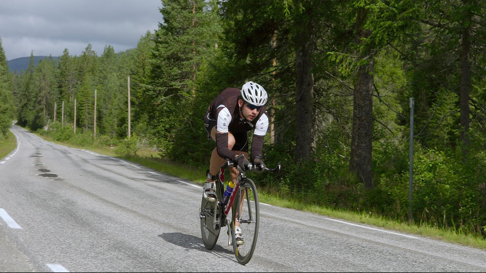 东决关键战焦点战,墨西哥强行终结拜仁,一场跨越时空的体育狂想